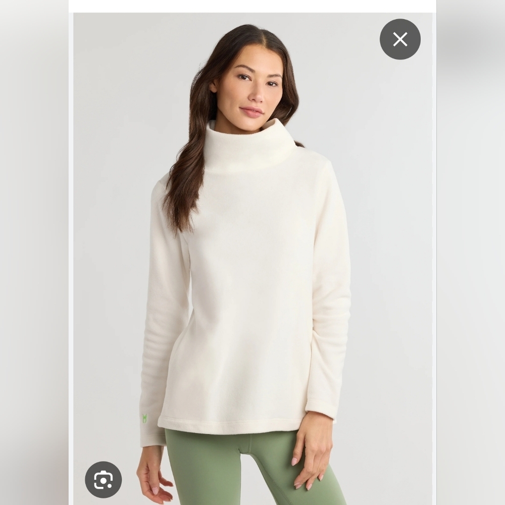 Dudley Stephens Ivory Turtleneck Size Medium